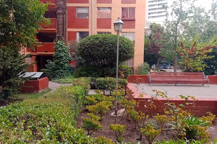 Depto. 3 dormitorios 2 baños, balcón, logia - Imagen 5