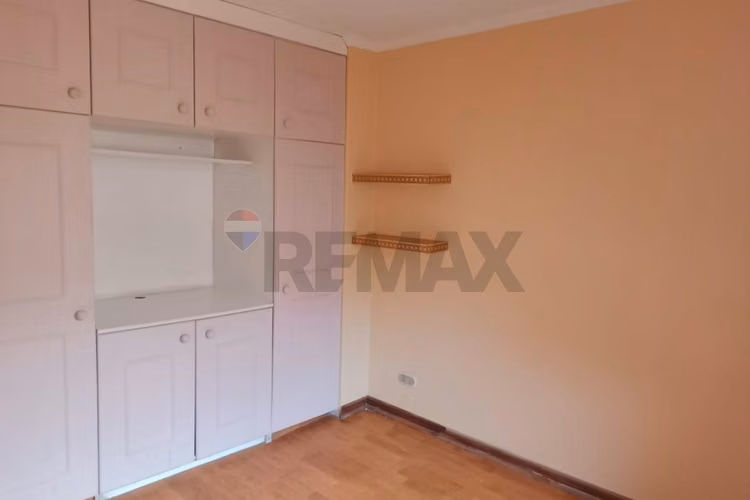 Depto. 3 dormitorios 2 baños, balcón, logia - Imagen 12