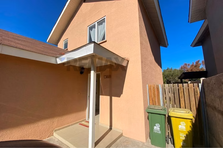 Casa en arriendo condominio, estancia liray colina