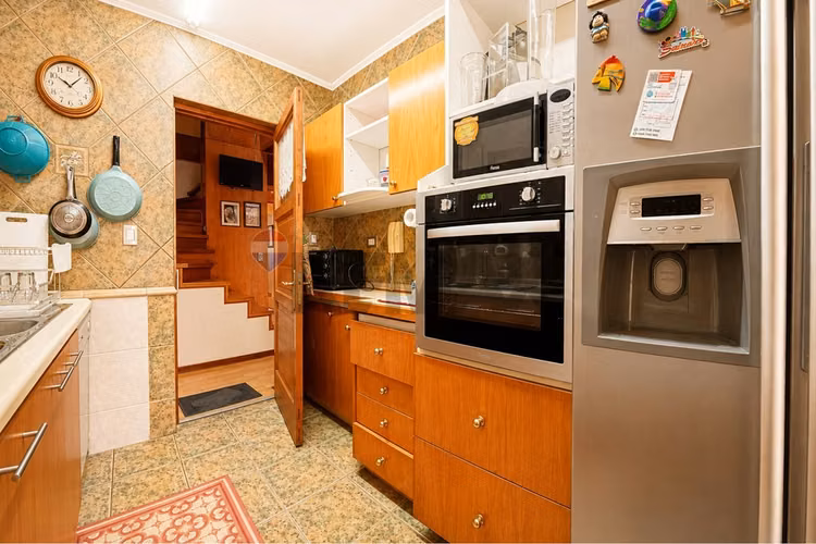 Casa amplia y remodelada en providencia - Imagen 5