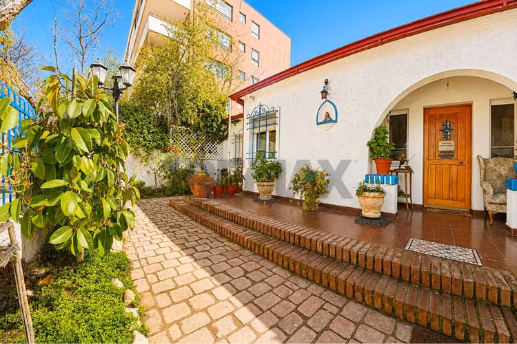 Casa amplia y remodelada en providencia - Imagen 32