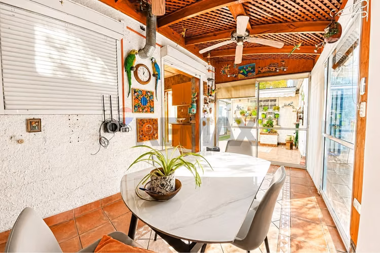 Casa amplia y remodelada en providencia - Imagen 3