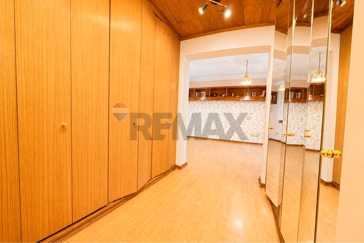 Casa amplia y remodelada en providencia - Imagen 9