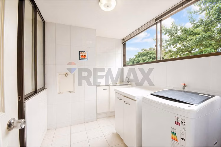 En venta - 170m2 totales 4 dorm. - Imagen 10