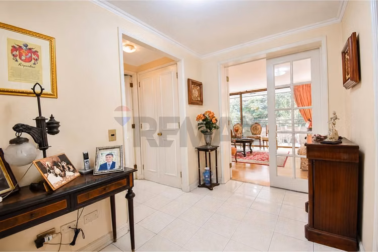 En venta - 170m2 totales 4 dorm. - Imagen 3