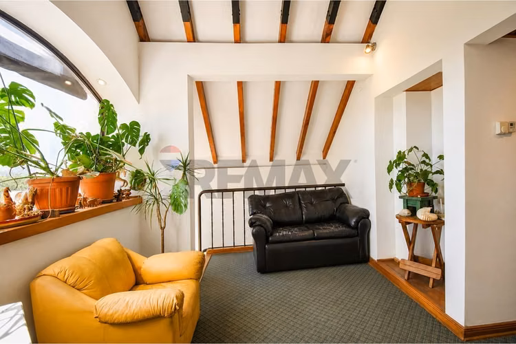 Casa aislada, 4 dormitorios, sector los dominicos - Imagen 13