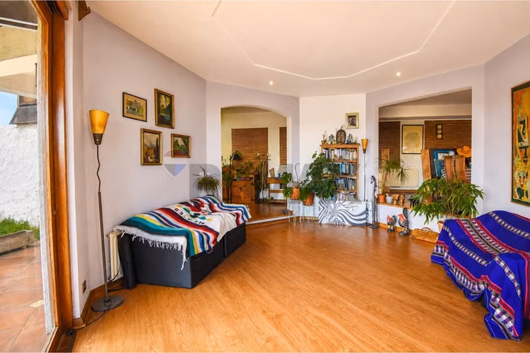 Casa aislada, 4 dormitorios, sector los dominicos - Imagen 5