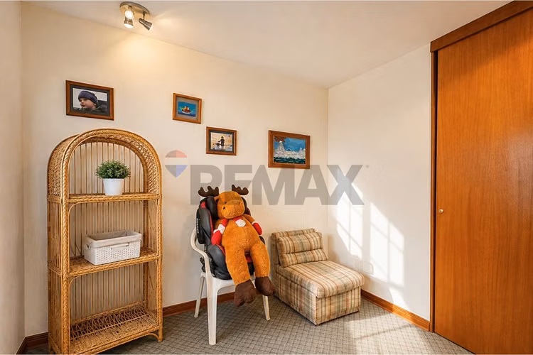 Casa aislada, 4 dormitorios, sector los dominicos - Imagen 20