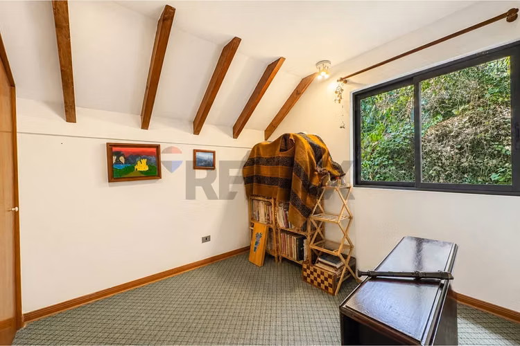 Casa aislada, 4 dormitorios, sector los dominicos - Imagen 22