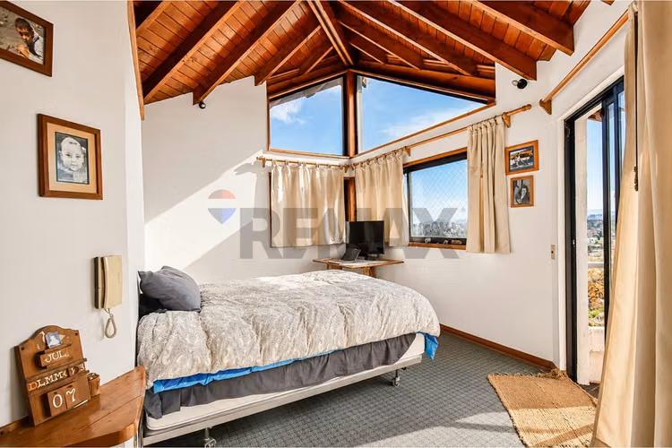 Casa aislada, 4 dormitorios, sector los dominicos - Imagen 15