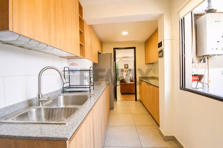 Casa remodelada cerca del mall alto las condes - Imagen 10