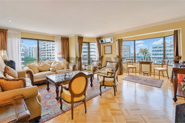 Exclusivo y amplio dúplex 5d-5b en barrio el golf