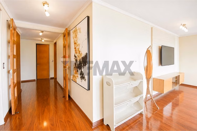 En venta amplio dpto de 3d+2b en las condes - Imagen 8