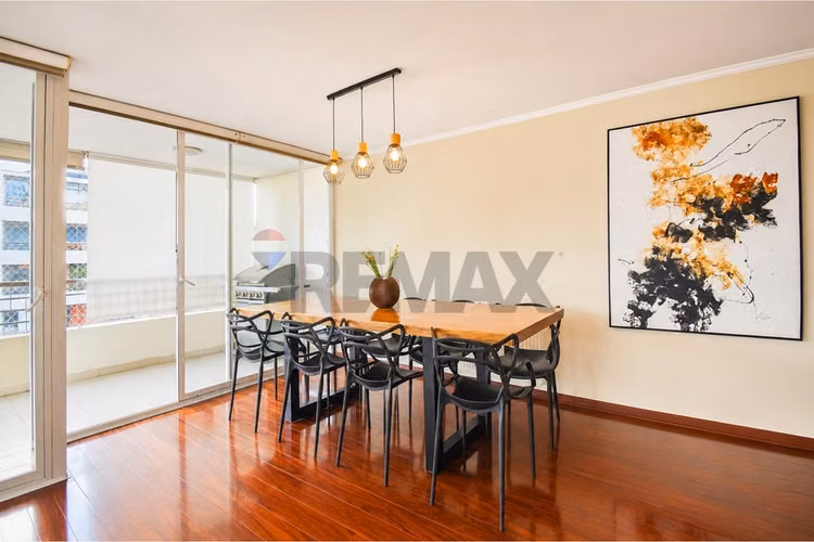 En venta amplio dpto de 3d+2b en las condes - Imagen 3
