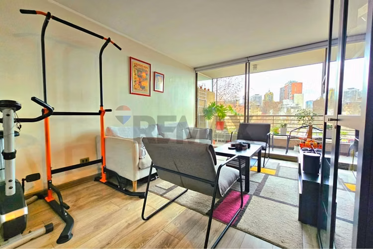 Amplio departamento de 3 dormitorios en 80 m2 - Imagen 1