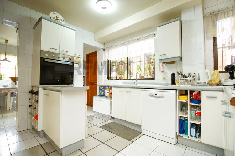 Casa en venta la reina, excelente ubicación - Imagen 6