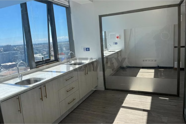 Se venden 3 oficinas juntas hoy clínica de salud - Imagen 6