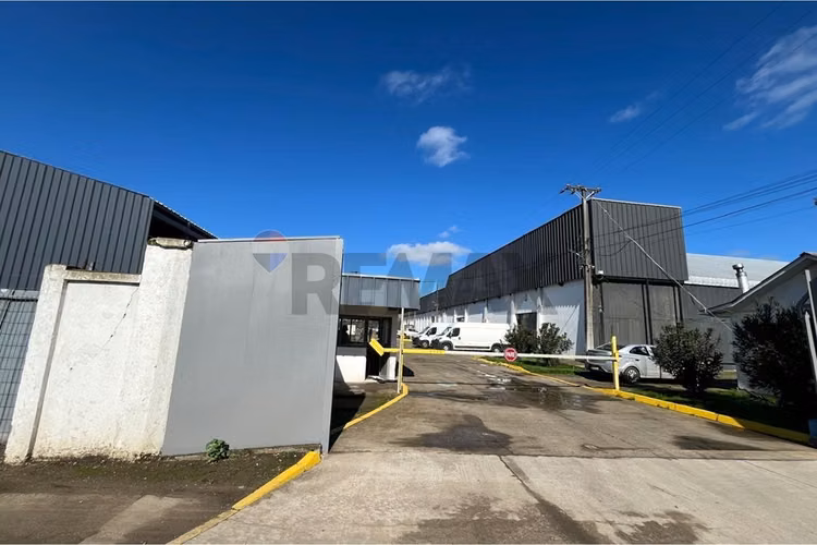 Arriendo galpón comercial - bodega