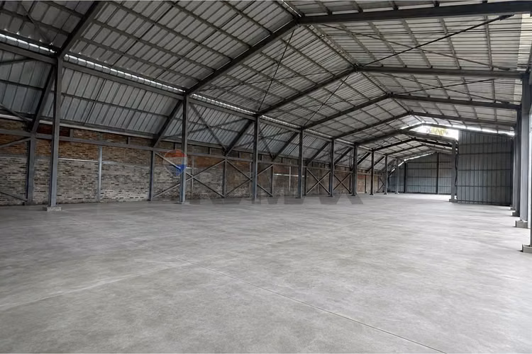Arriendo galpón comercial - bodega