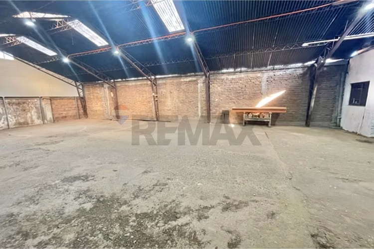 Vende galpon estacion central - Imagen 5