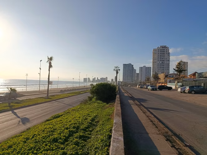 Inmueble Comercial en Av. Playa Brava | Ideal para Proyecto - Imagen 7