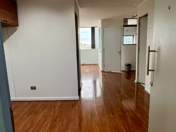 ARRIENDO OFICINA EN LOS MILITARES 5620 - Imagen 3