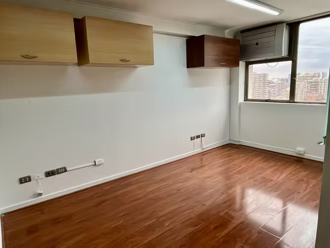ARRIENDO OFICINA EN LOS MILITARES 5620 - Imagen 12