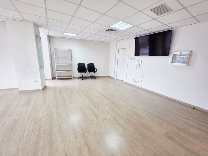 OFICINA EN ARRIENDO MONSEÑOR ESCRIVA DE BALAGUER 148 MT2 - Imagen 4