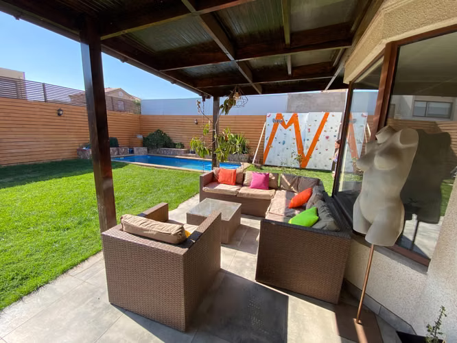 CASA EN LAGUNA DEL SOL CON PISCINA Y QUINCHO - Imagen 17