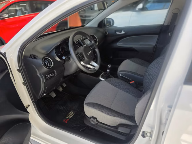 KIA SOLUTO LX 1.4L 5MT AC 2025 - Imagen 6