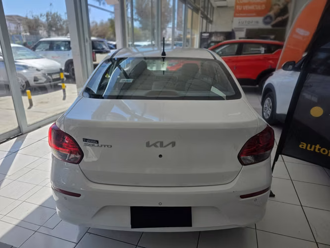 KIA SOLUTO LX 1.4L 5MT AC 2025 - Imagen 4