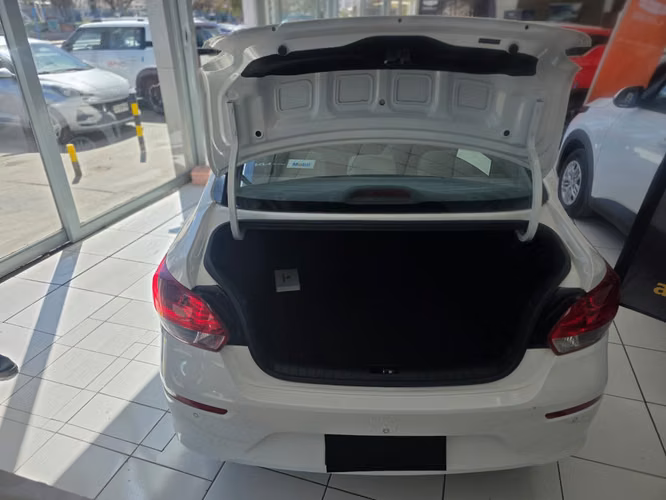 KIA SOLUTO LX 1.4L 5MT AC 2025 - Imagen 5