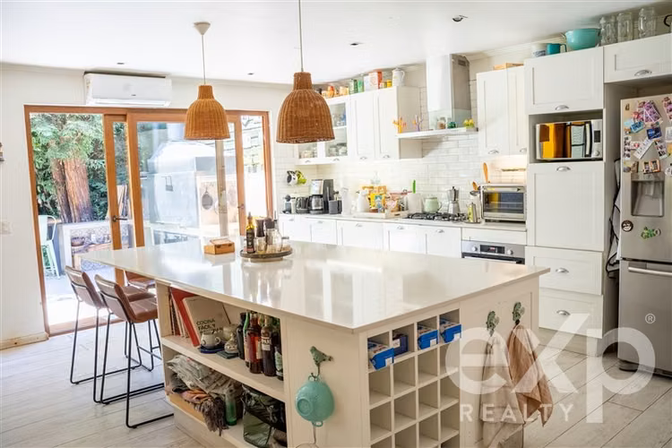 ARRIENDO LAS BANDADAS Casa familiar grande Colegio San José