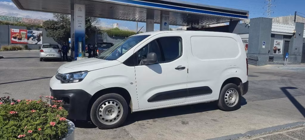Vendo citroen Berlingo 2019 - Imagen 4