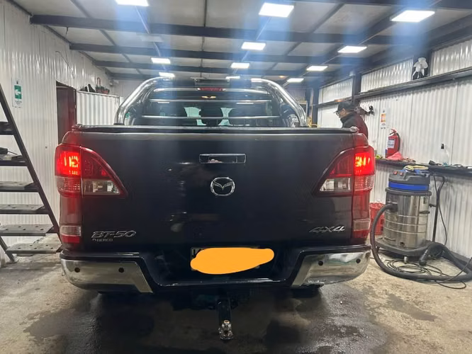 Camioneta mazda BT-50 2018 diesel - Imagen 2