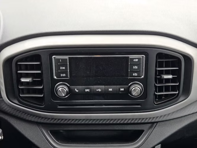 MG 3 1.5 STD MT  AC  2024 - Imagen 15