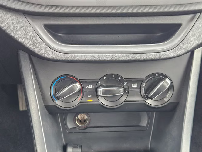 MG 3 1.5 STD MT  AC  2024 - Imagen 14