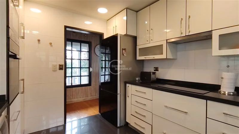 Casa en venta de 4 dorm. en Pucón