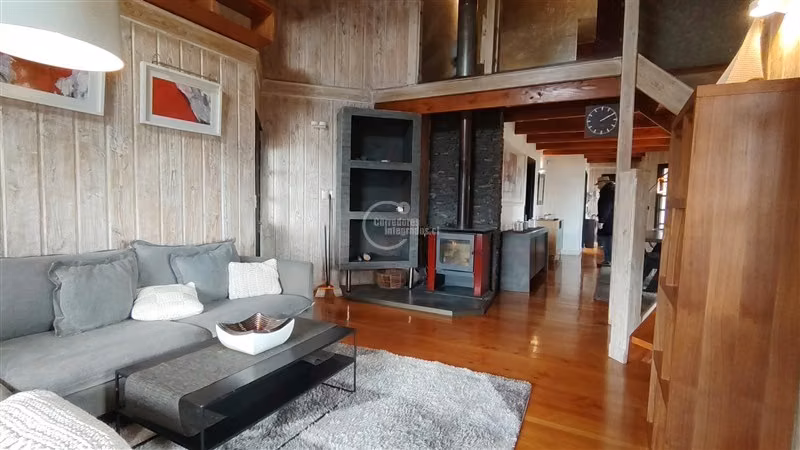 Casa en venta de 4 dorm. en Pucón