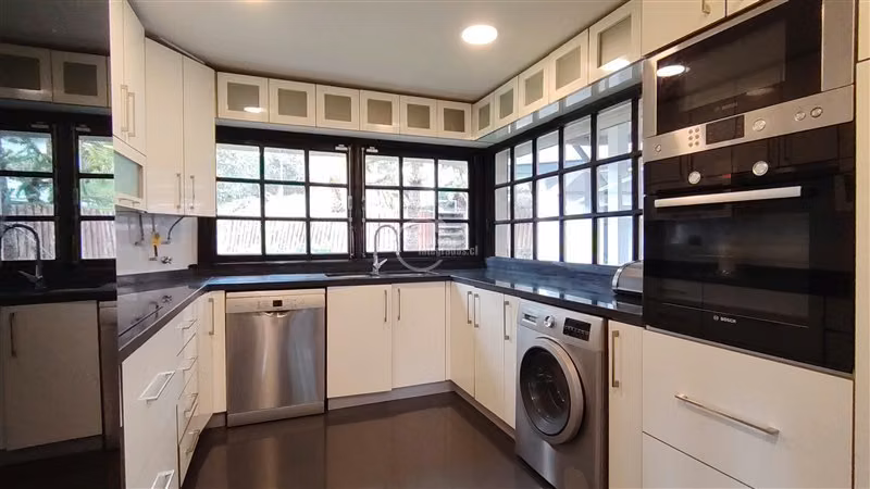 Casa en venta de 4 dorm. en Pucón