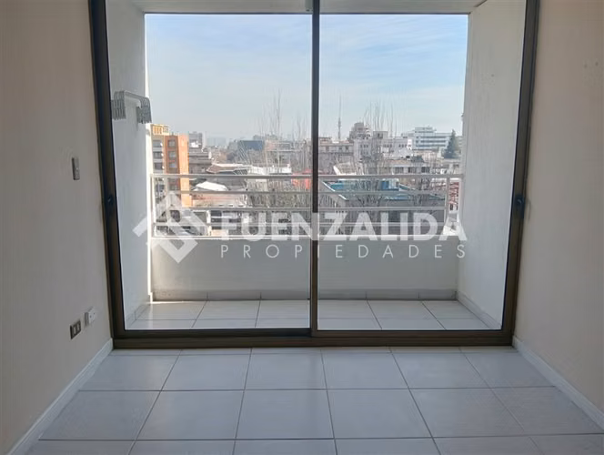 Arriendo departamento 1 dorm, 1 baño, Metro Moneda. - Imagen 2