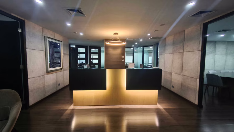 Oficinas Privadas en Arriendo todo incluido. WTC (181528)