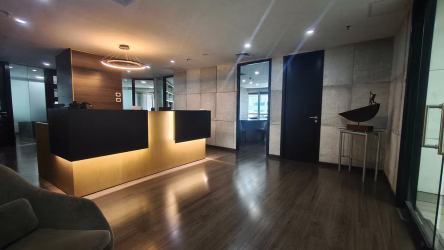 Oficinas Privadas en Arriendo todo incluido. WTC (181528) - Imagen 2