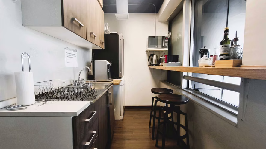Oficinas Privadas en Arriendo todo incluido. WTC (181528) - Imagen 15