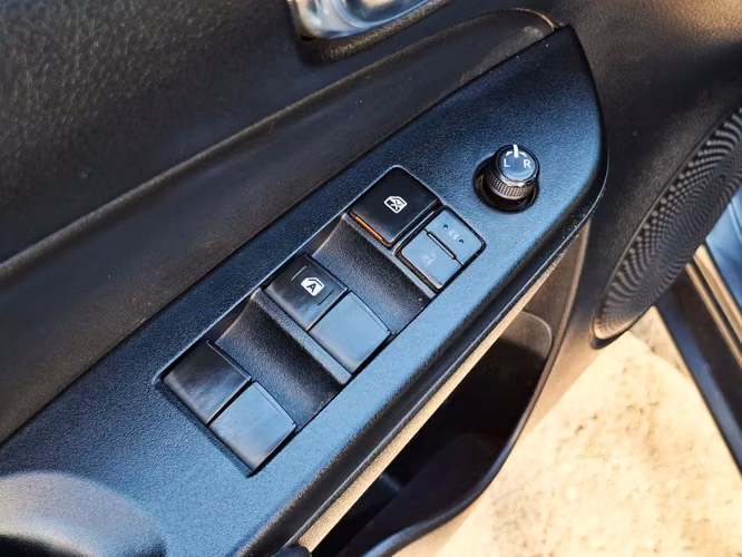 TOYOTA YARIS 2019 - Imagen 12