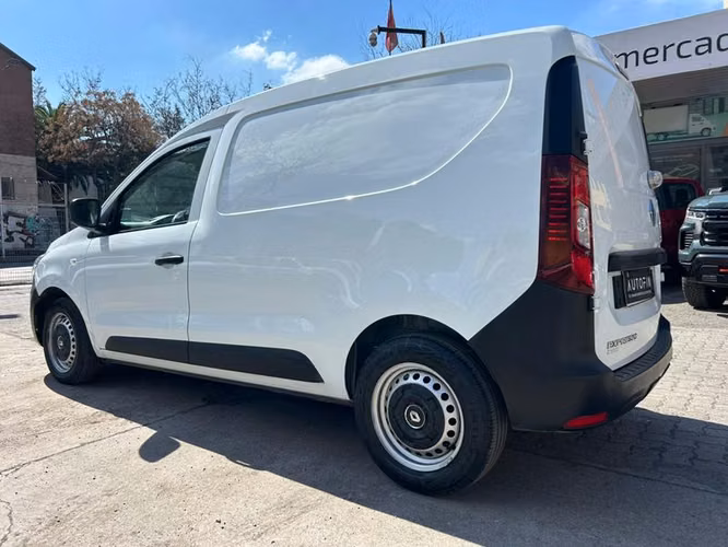 RENAULT EXPRESS 1,5 DSL FURGON ZEN MT - 2023 | 4548 - Imagen 5