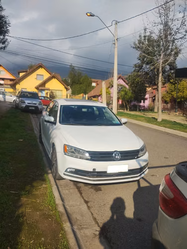 Volkswagen Bora 2.0 TDI DSG 2017 – Diésel Automático / Gran Rendimiento