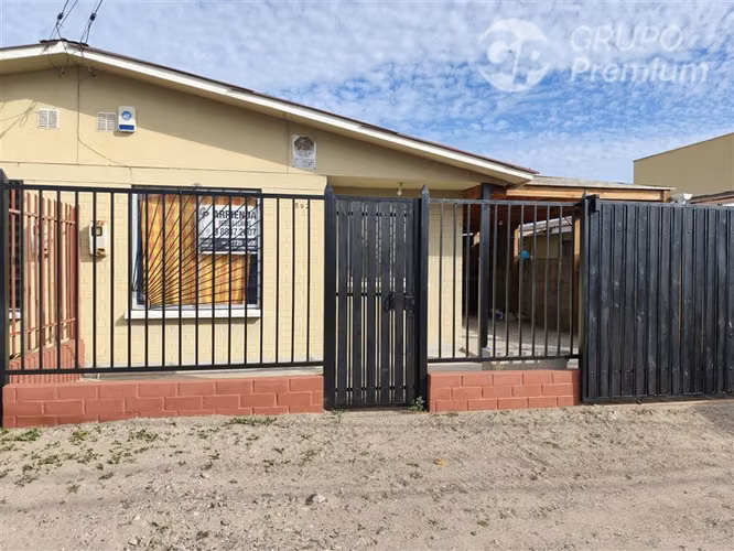 Casa en arriendo de 3 dorm. Caleta san Pedro