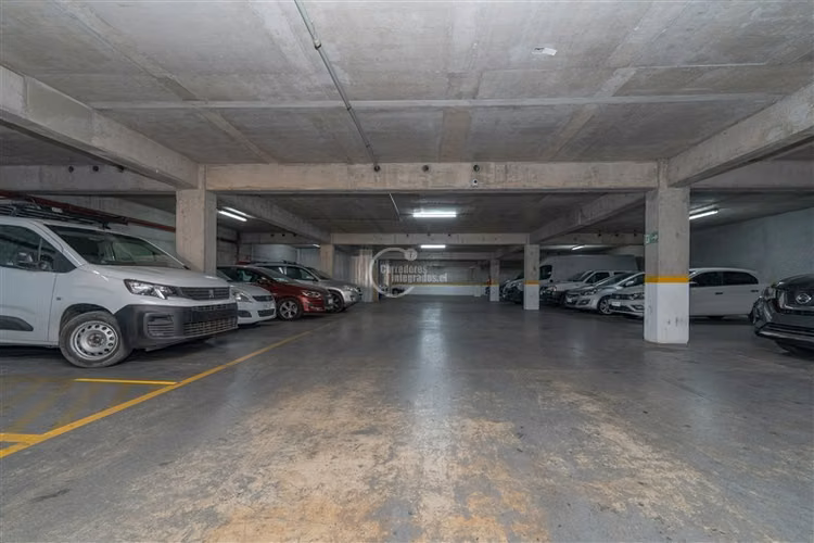 Edificio Completo Comercial MiniBodegas Estacionamientos