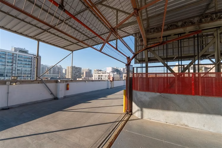 Edificio Completo Comercial MiniBodegas Estacionamientos